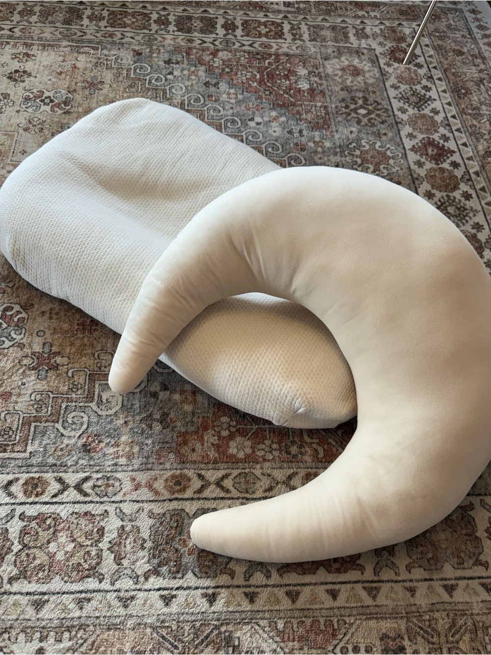 SNUGGLE ME LOUNGER & FEEDING SUPPORT PILLOW